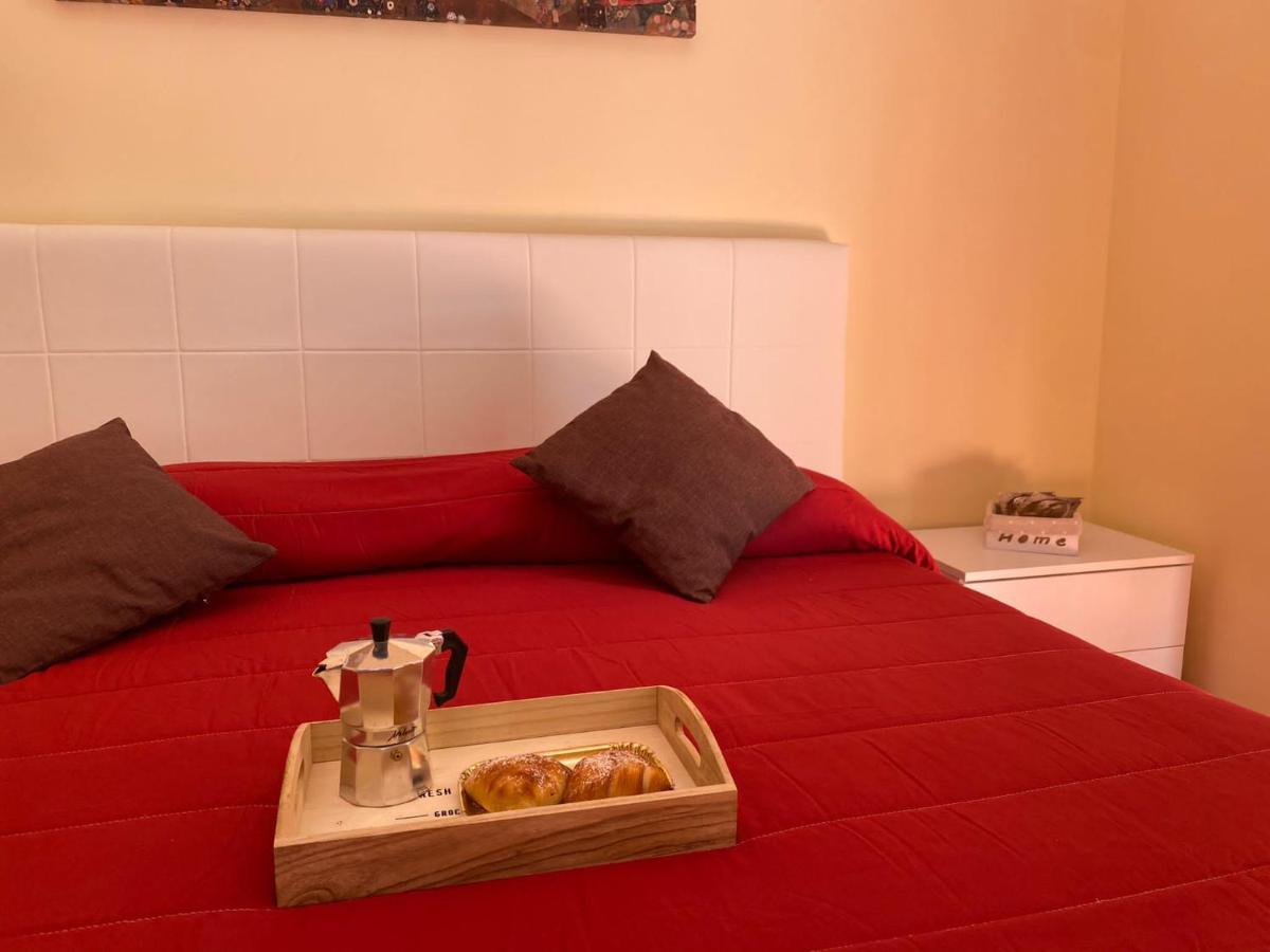 Home In Love: Vicoletto Dei Presepi Napoli Ngoại thất bức ảnh