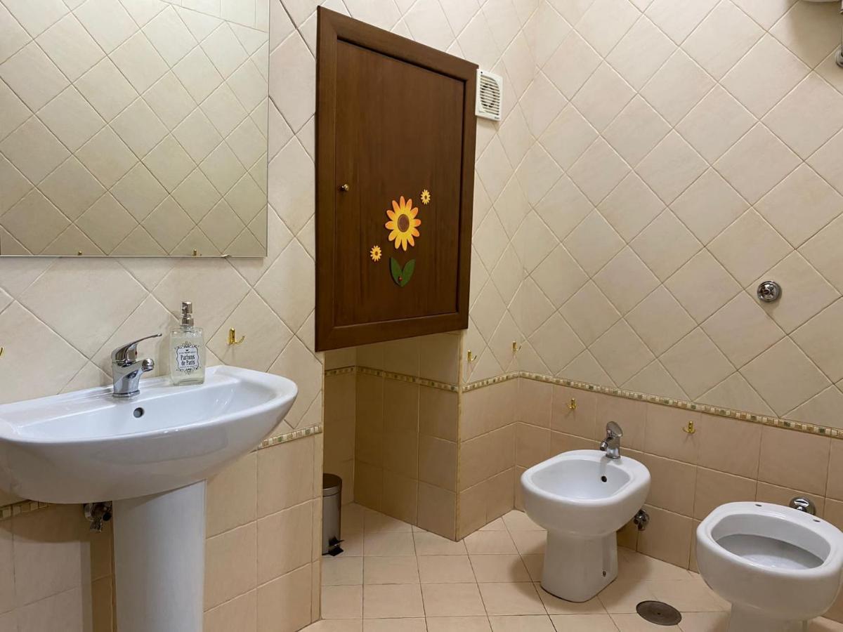 Home In Love: Vicoletto Dei Presepi Napoli Ngoại thất bức ảnh
