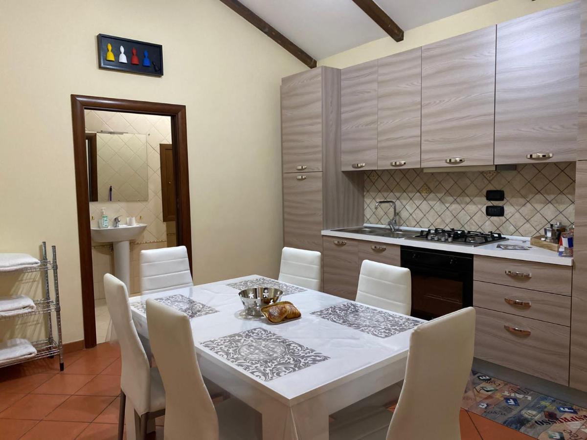 Home In Love: Vicoletto Dei Presepi Napoli Ngoại thất bức ảnh