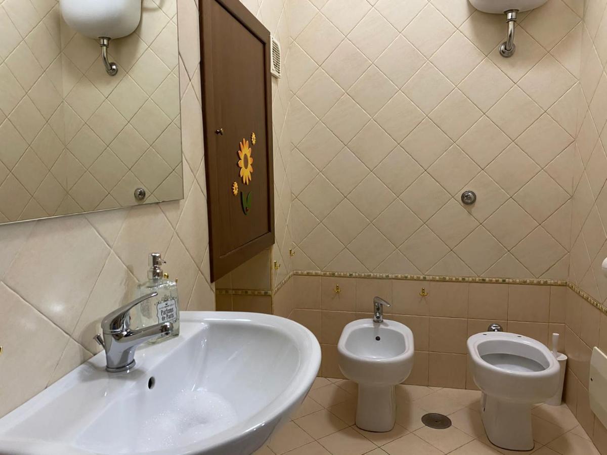 Home In Love: Vicoletto Dei Presepi Napoli Ngoại thất bức ảnh