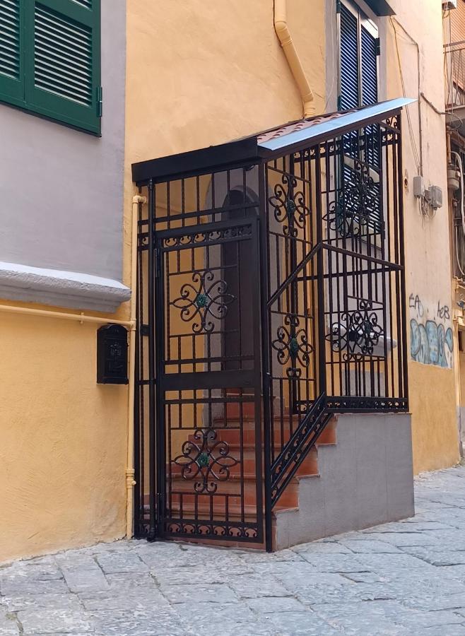 Home In Love: Vicoletto Dei Presepi Napoli Ngoại thất bức ảnh